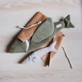 Gioco di arricchimento per cani FLYING FISH 2 in 1 con tasche e squeaky