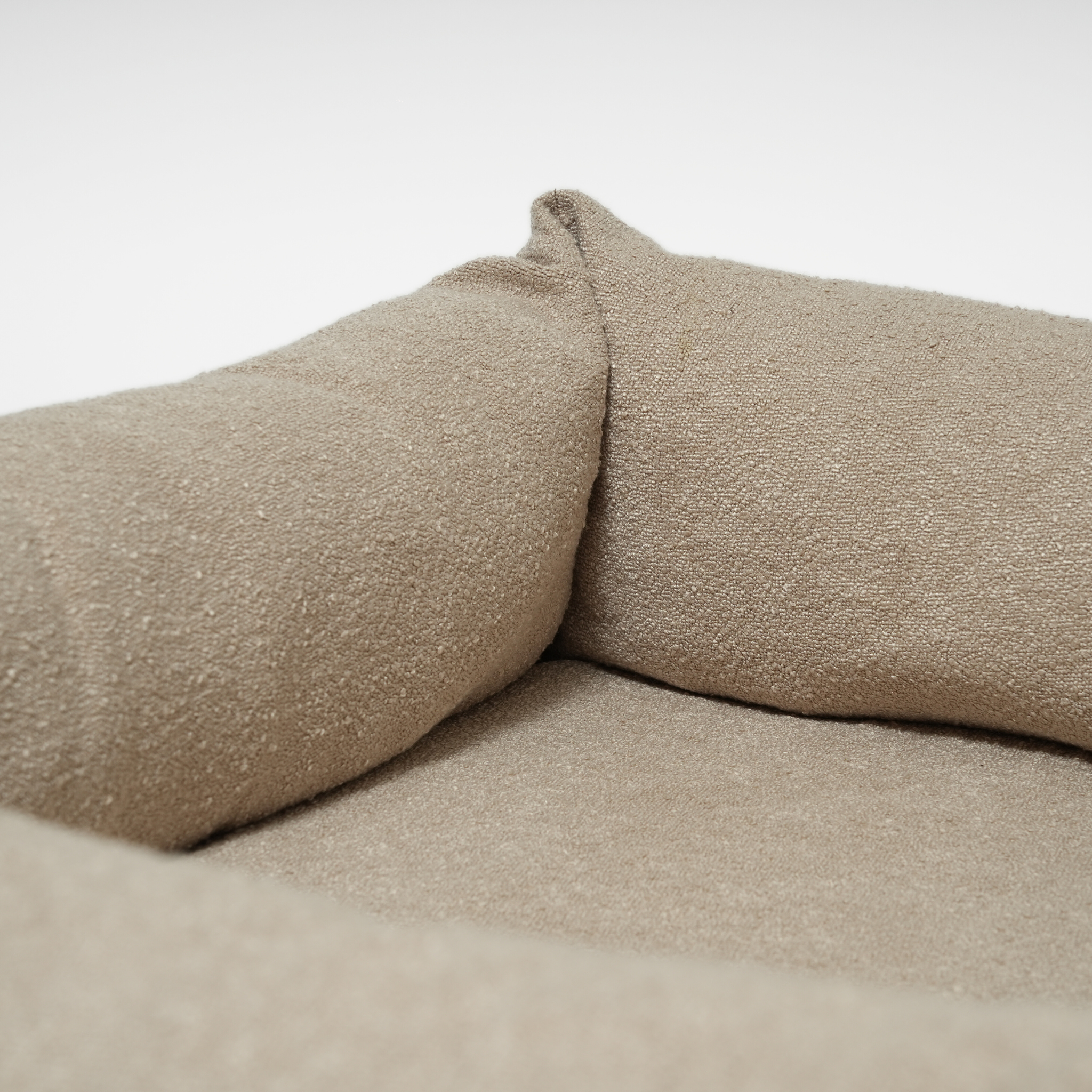 Cuccia Vera per cani in bouclé avena